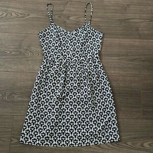 J. Crew Factory Blue & White Dress Size 4 Printed Dress Fit & Flair Feminine